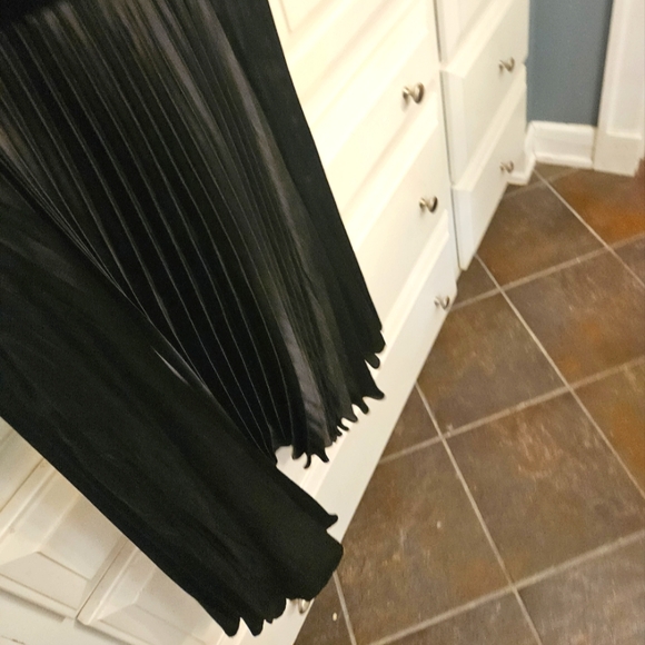 After 5pm, Pleated Dress - Picture 13 of 13